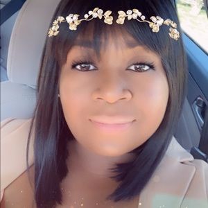 Meet your Posher, Charlyne